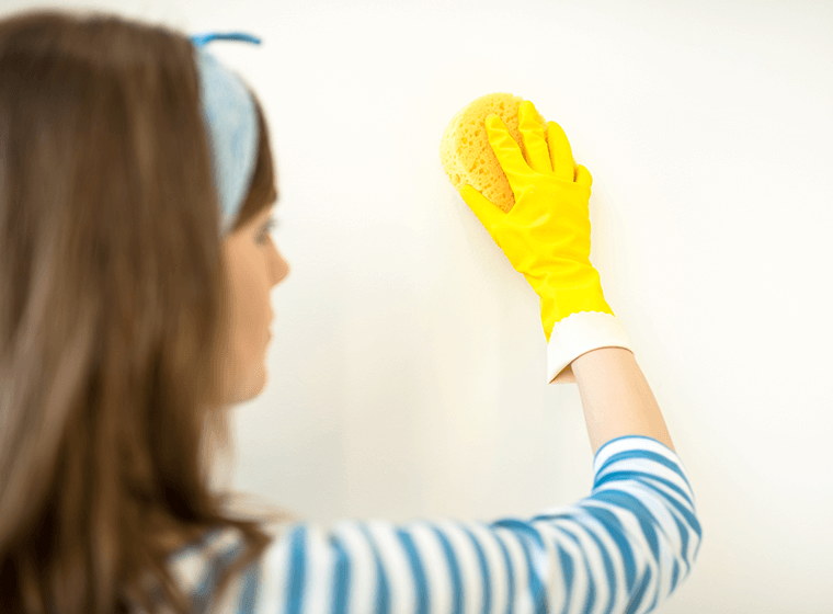 How to Remove Water Stains on Walls