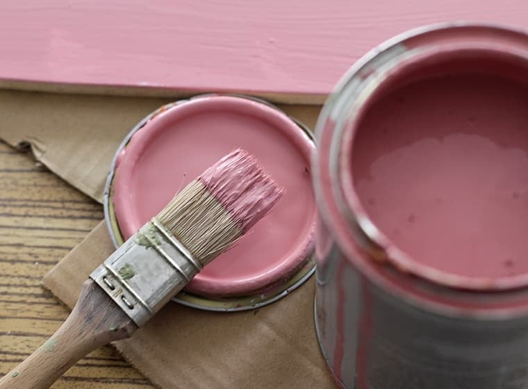 Oil vs Latex Paint - Which One is Better?